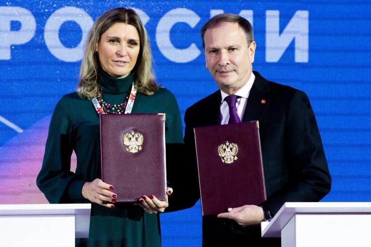 photo_5345915454142221193_y