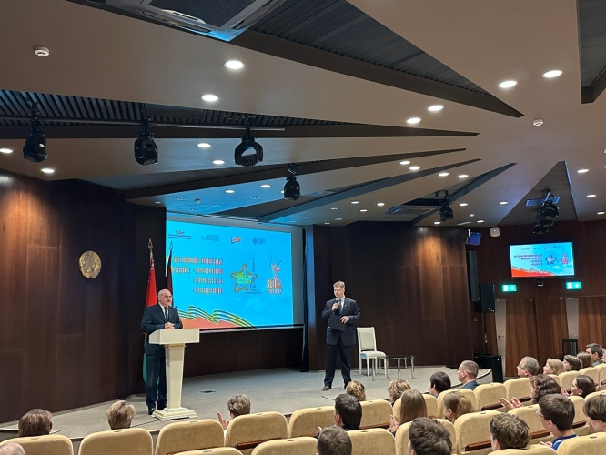 photo_5355337856475402433_w